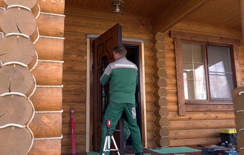 Навешивание полотна Навешивание полотна