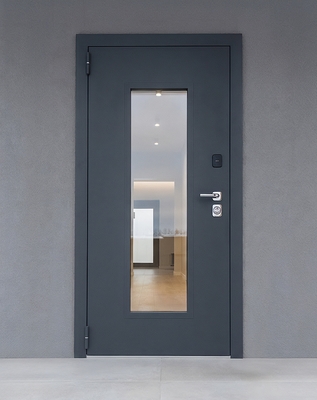 Серая входная дверь с окном